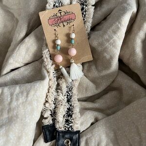 NWT Plunder earrings and necklace set